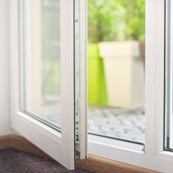 Flexible Polymer Compounds for Weatherstrips, Glazing Profiles and Door Gaskets Flexibles Polymer Compounds für Dichtungsleisten, Verglasungsprofile und Türdichtungen