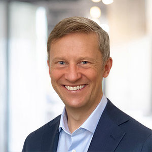 Peter Rosén, Chief Financial Officer, Investor Relations Manager